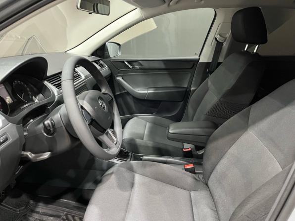 Skoda Rapid I с пробегом 2017 года, цена 1 060 000 рублей, 148871 км, лифтбек, Автокод Объявления