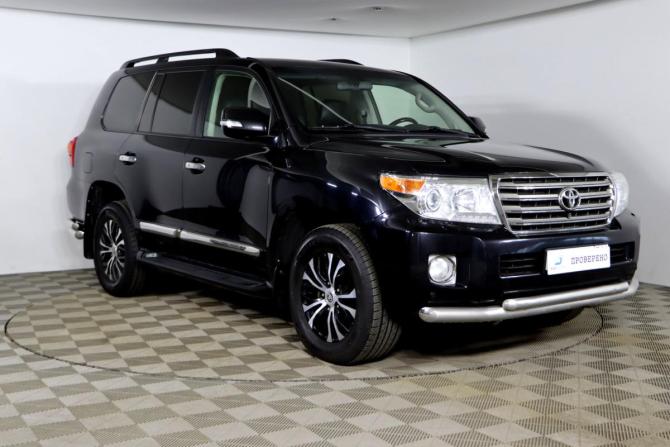 Toyota Land Cruiser 200 Series Рестайлинг 1 с пробегом 2015 года, цена 4 099 990 рублей, 254192 км, внедорожник, Автокод Объявления