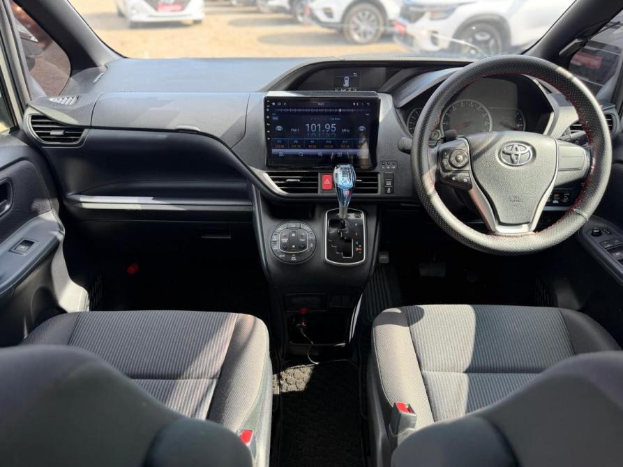Toyota Voxy III (R80) Набережные Челны  - изображение 19