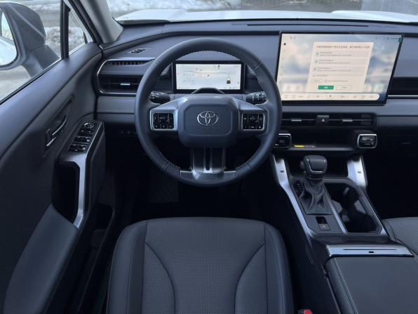 Новый Toyota RAV4 VI (XA60) 2026 года, цена 4 090 000 рублей, внедорожник, Автокод Объявления