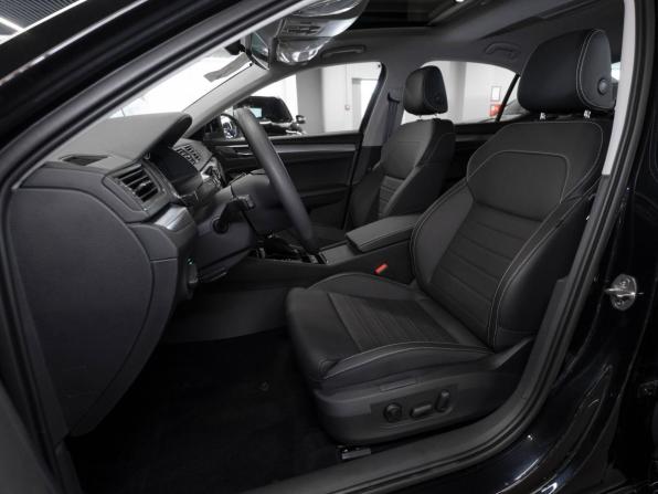 Skoda Superb III Рестайлинг с пробегом 2025 года, цена 3 400 000 рублей, 30 км, лифтбек, Автокод Объявления