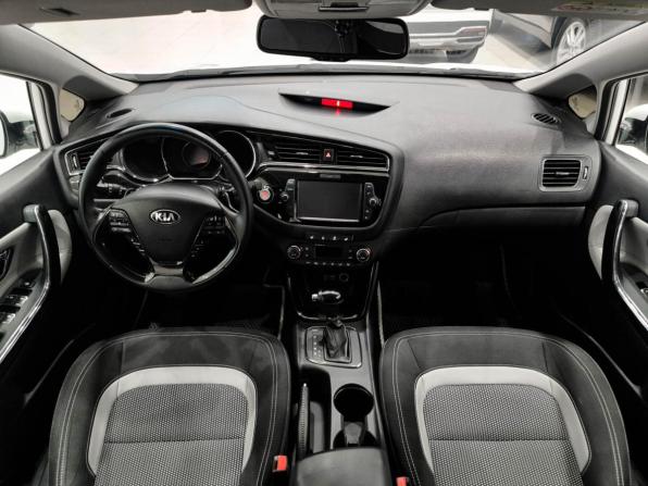 Kia Ceed II Рестайлинг с пробегом 2017 года, цена 1 370 000 рублей, 140887 км, хэтчбек, Автокод Объявления