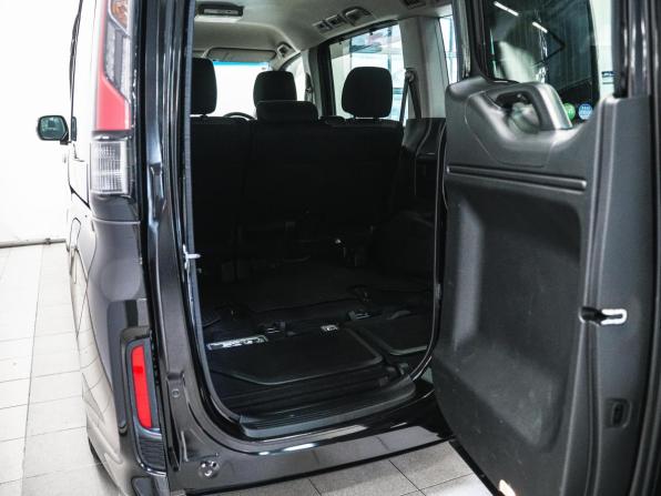 Honda Stepwgn V с пробегом 2016 года, цена 1 650 000 рублей, 158846 км, минивэн, Автокод Объявления
