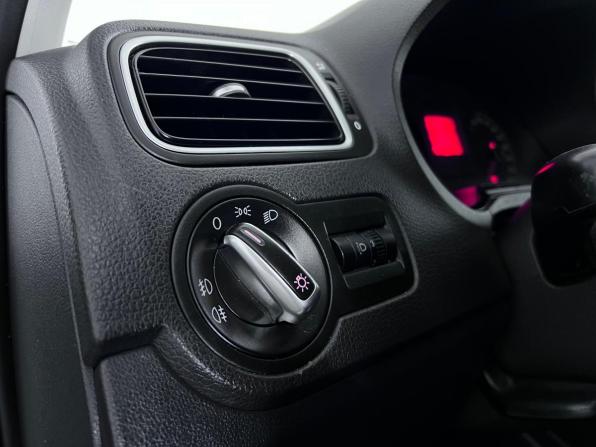 Volkswagen Polo V с пробегом 2013 года, цена 775 000 рублей, 146080 км, седан, Автокод Объявления