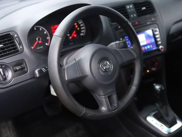 Volkswagen Polo V с пробегом 2014 года, цена 790 000 рублей, 183405 км, седан, Автокод Объявления