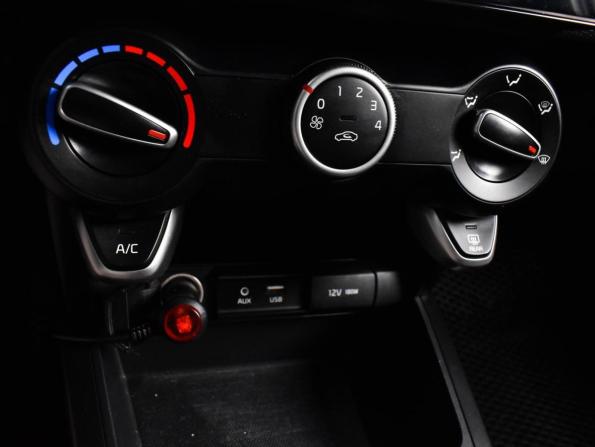 Kia Rio IV Рестайлинг с пробегом 2021 года, цена 1 237 000 рублей, 170222 км, седан, Автокод Объявления