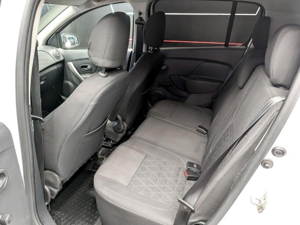 Renault Sandero II Рестайлинг с пробегом 2018 года, цена 975 000 рублей, 130038 км, хэтчбек, Автокод Объявления