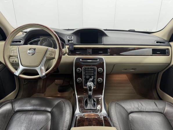 Volvo XC70 II Рестайлинг с пробегом 2013 года, цена 1 670 000 рублей, 264270 км, универсал, Автокод Объявления