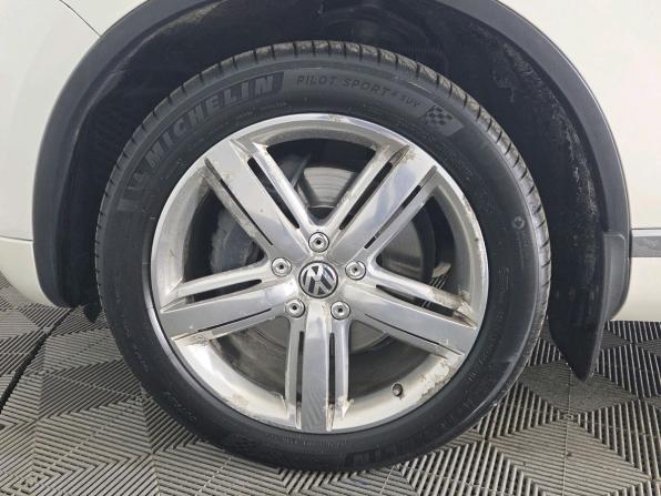 Volkswagen Touareg II с пробегом 2011 года, цена 1 899 000 рублей, 218000 км, внедорожник, Автокод Объявления
