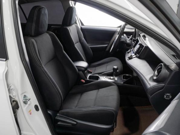 Toyota RAV4 IV (XA40) Рестайлинг с пробегом 2017 года, цена 2 800 000 рублей, 190025 км, внедорожник, Автокод Объявления