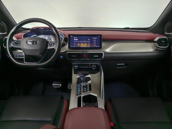 Geely Coolray I с пробегом 2023 года, цена 1 915 000 рублей, 38790 км, внедорожник, Автокод Объявления