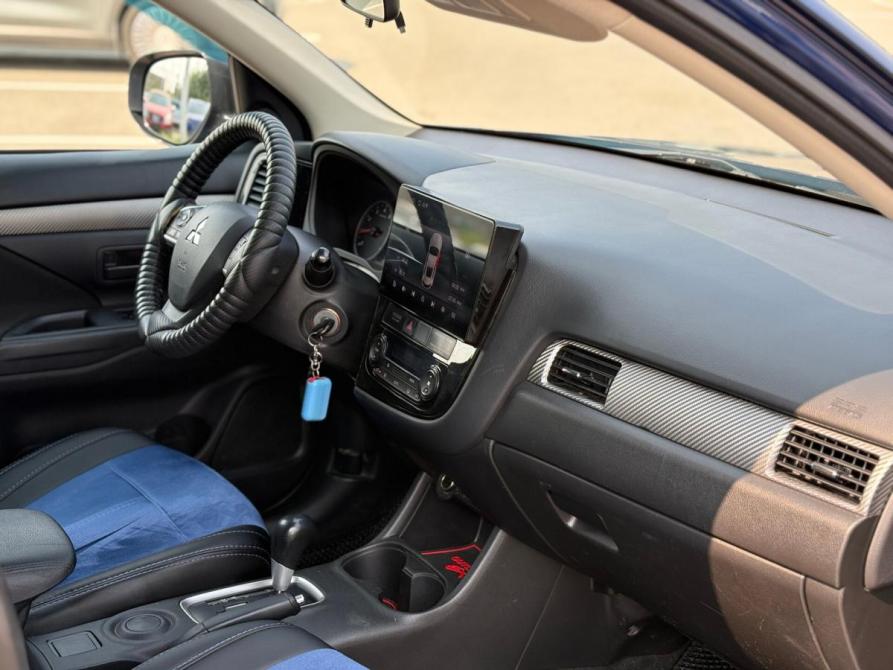 Mitsubishi Outlander III Рестайлинг Томск  - изображение 23