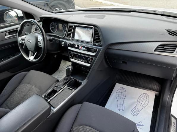 Hyundai Sonata VII (LF) Рестайлинг с пробегом 2018 года, цена 1 840 000 рублей, 109550 км, седан, Автокод Объявления