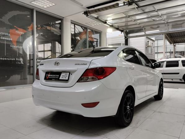 Hyundai Solaris I с пробегом 2013 года, цена 850 000 рублей, 180560 км, седан, Автокод Объявления