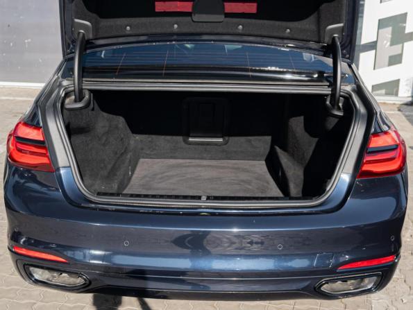 BMW 7 серии VI (G11/G12) с пробегом 2017 года, цена 2 400 000 рублей, 237189 км, седан, Автокод Объявления