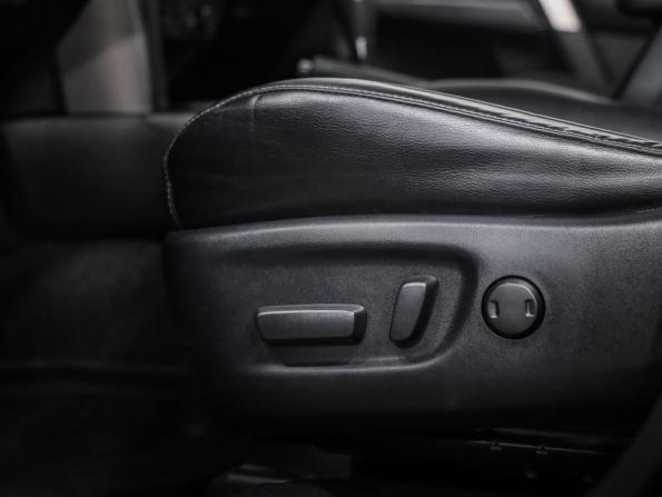 Toyota RAV4 IV (XA40) Рестайлинг с пробегом 2016 года, цена 2 759 000 рублей, 108861 км, внедорожник, Автокод Объявления