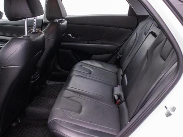 Hyundai Elantra VII (CN7) с пробегом 2021 года, цена 2 120 000 рублей, 82338 км, седан, Автокод Объявления