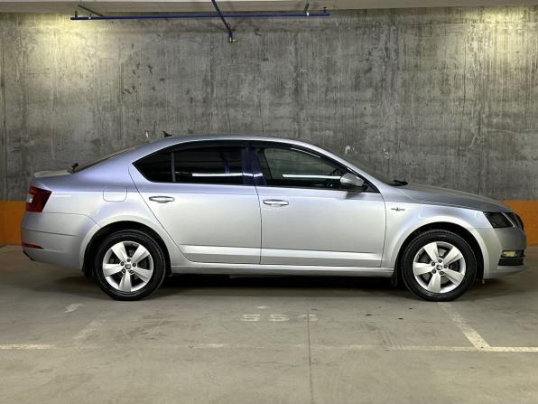 Skoda Octavia III (A7) Рестайлинг с пробегом 2019 года, цена 1 629 000 рублей, 289462 км, лифтбек, Автокод Объявления