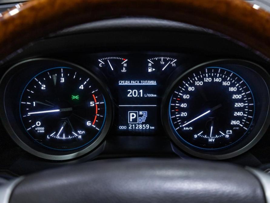 Toyota Land Cruiser 200 Series Рестайлинг 1 Санкт-Петербург  - изображение 15