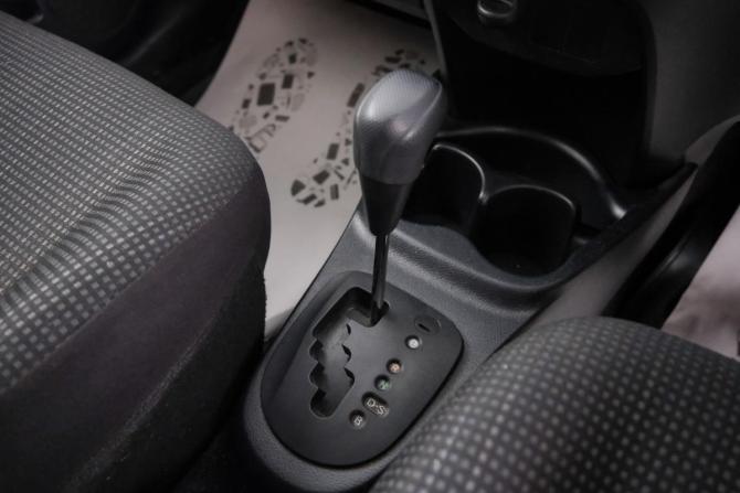 Toyota Vitz III (XP130) Рестайлинг с пробегом 2015 года, цена 899 000 рублей, 136780 км, хэтчбек, Автокод Объявления