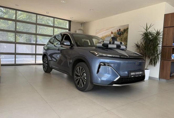 Новый Geely EX5 EM-i 2026 года, цена 3 969 990 рублей, внедорожник, Автокод Объявления