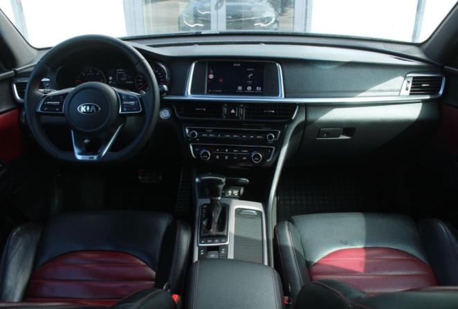 Kia Optima IV Рестайлинг с пробегом 2018 года, цена 2 050 000 рублей, 174764 км, седан, Автокод Объявления