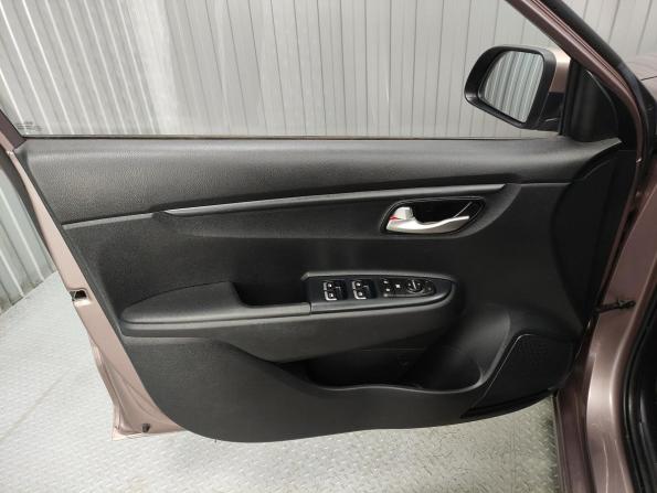Kia Rio IV Рестайлинг с пробегом 2020 года, цена 1 750 000 рублей, 41908 км, седан, Автокод Объявления
