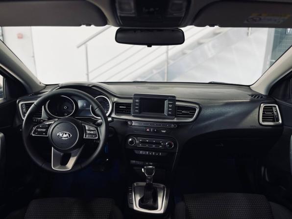 Kia Ceed III с пробегом 2019 года, цена 1 559 900 рублей, 135000 км, хэтчбек, Автокод Объявления