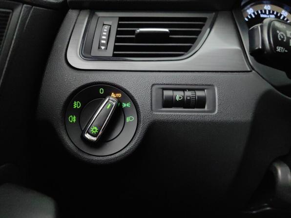 Skoda Rapid I Рестайлинг с пробегом 2019 года, цена 825 000 рублей, 236293 км, лифтбек, Автокод Объявления