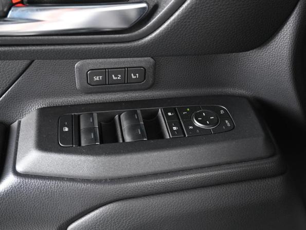 Toyota Land Cruiser Prado 250 Series с пробегом 2024 года, цена 9 999 000 рублей, 9528 км, внедорожник, Автокод Объявления