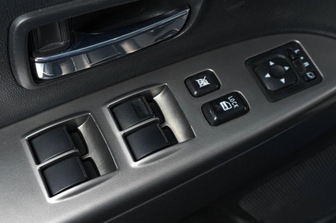 Mitsubishi ASX I Рестайлинг 2 с пробегом 2018 года, цена 1 559 000 рублей, 193696 км, внедорожник, Автокод Объявления