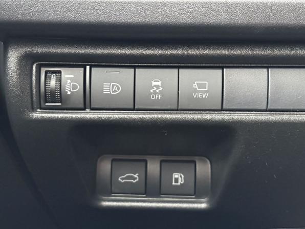 Toyota Camry IX (XV80) China Market с пробегом 2025 года, цена 4 499 000 рублей, 1240 км, седан, Автокод Объявления
