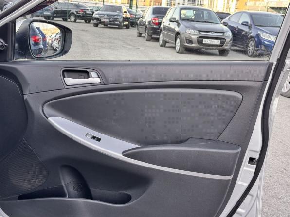 Hyundai Solaris I с пробегом 2013 года, цена 759 000 рублей, 186767 км, седан, Автокод Объявления