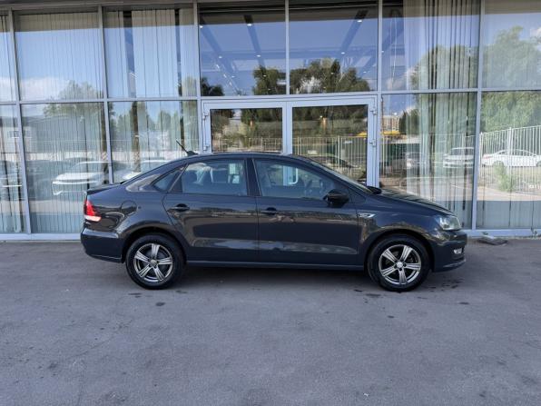 Volkswagen Polo V Рестайлинг с пробегом 2018 года, цена 895 000 рублей, 209302 км, седан, Автокод Объявления
