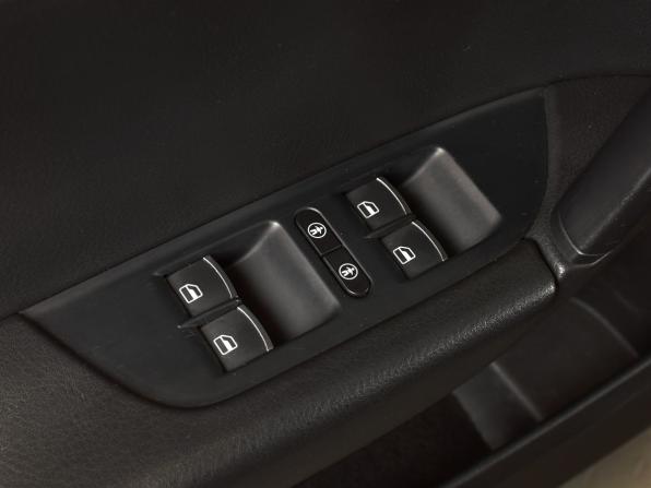 Volkswagen Touareg II с пробегом 2014 года, цена 2 099 999 рублей, 237773 км, внедорожник, Автокод Объявления