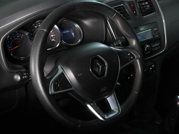Renault Sandero II Рестайлинг с пробегом 2018 года, цена 1 059 000 рублей, 210690 км, хэтчбек, Автокод Объявления