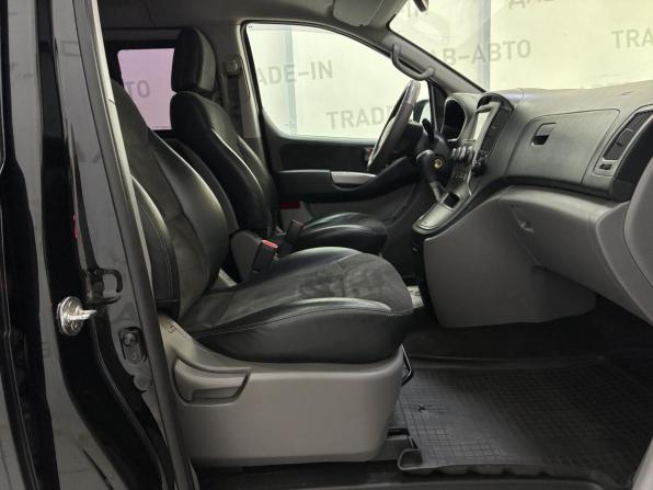 Hyundai H-1 II с пробегом 2013 года, цена 1 870 000 рублей, 207000 км, минивэн, Автокод Объявления