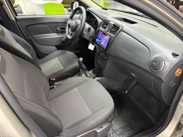 Renault Sandero II Рестайлинг с пробегом 2019 года, цена 1 198 000 рублей, 70254 км, хэтчбек, Автокод Объявления