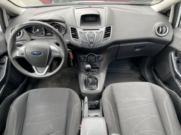 Ford Fiesta Mk6 Рестайлинг с пробегом 2015 года, цена 799 000 рублей, 131194 км, седан, Автокод Объявления