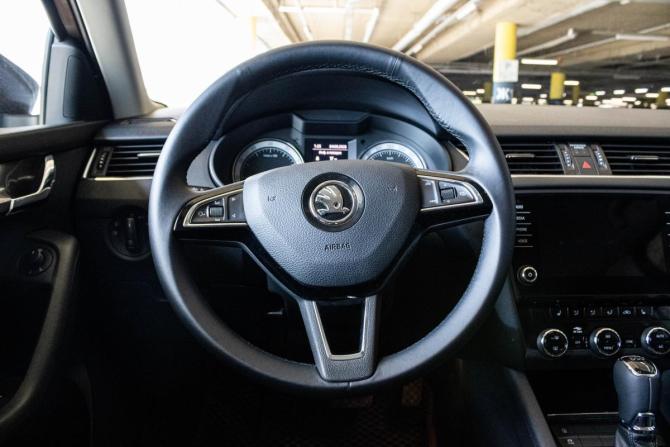 Skoda Octavia III (A7) Рестайлинг с пробегом 2019 года, цена 1 790 000 рублей, 182813 км, лифтбек, Автокод Объявления
