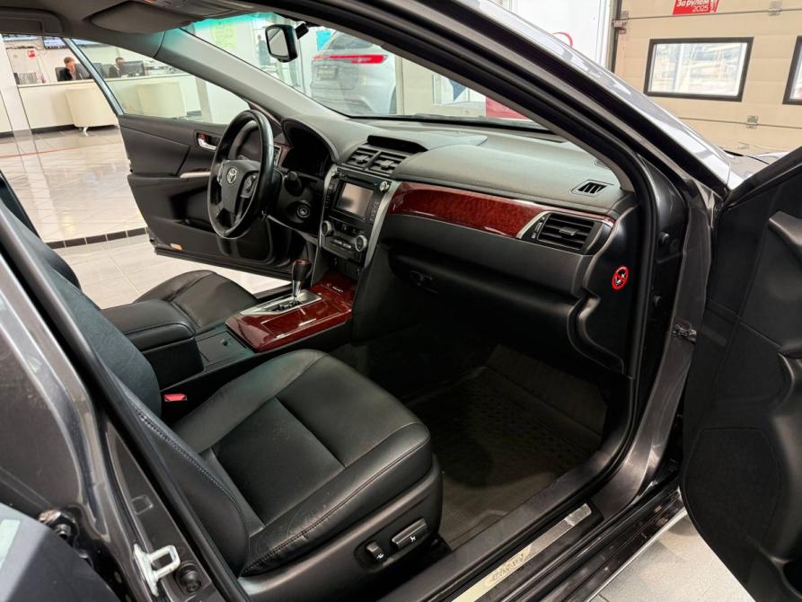 Toyota Camry VII (XV50) Орел  - изображение 7