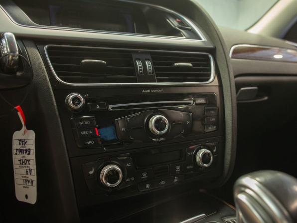 Audi A4 IV (B8) Рестайлинг с пробегом 2012 года, цена 1 250 000 рублей, 203021 км, седан, Автокод Объявления