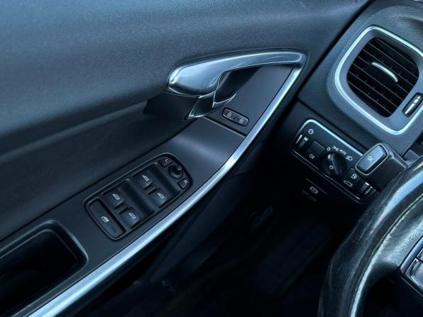 Volvo S60 II Рестайлинг с пробегом 2013 года, цена 797 600 рублей, 258349 км, седан, Автокод Объявления