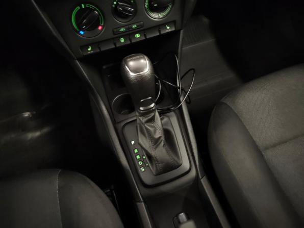 Skoda Rapid I с пробегом 2015 года, цена 945 000 рублей, 180831 км, лифтбек, Автокод Объявления