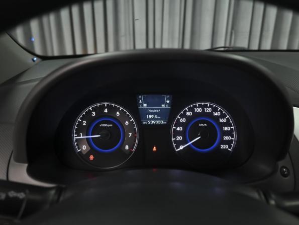 Hyundai Solaris I с пробегом 2012 года, цена 784 000 рублей, 239033 км, хэтчбек, Автокод Объявления