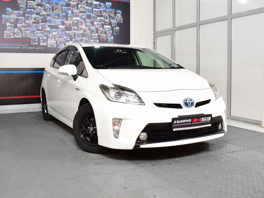 Toyota Prius III Рестайлинг (XW30) Кемерово  - изображение 3