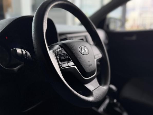 Hyundai Solaris II Рестайлинг с пробегом 2020 года, цена 1 328 000 рублей, 74615 км, седан, Автокод Объявления