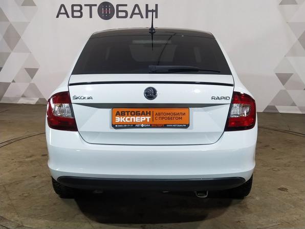 Skoda Rapid I Рестайлинг с пробегом 2017 года, цена 820 000 рублей, 212000 км, лифтбек, Автокод Объявления