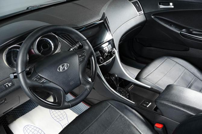 Hyundai Sonata VI (YF) с пробегом 2012 года, цена 1 159 000 рублей, 238000 км, седан, Автокод Объявления