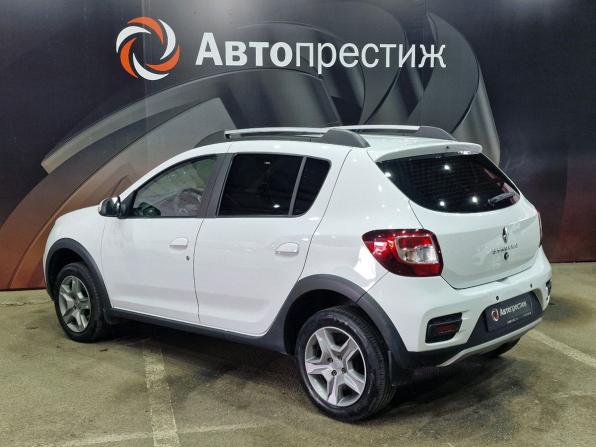 Renault Sandero II Рестайлинг с пробегом 2022 года, цена 1 470 000 рублей, 36083 км, хэтчбек, Автокод Объявления